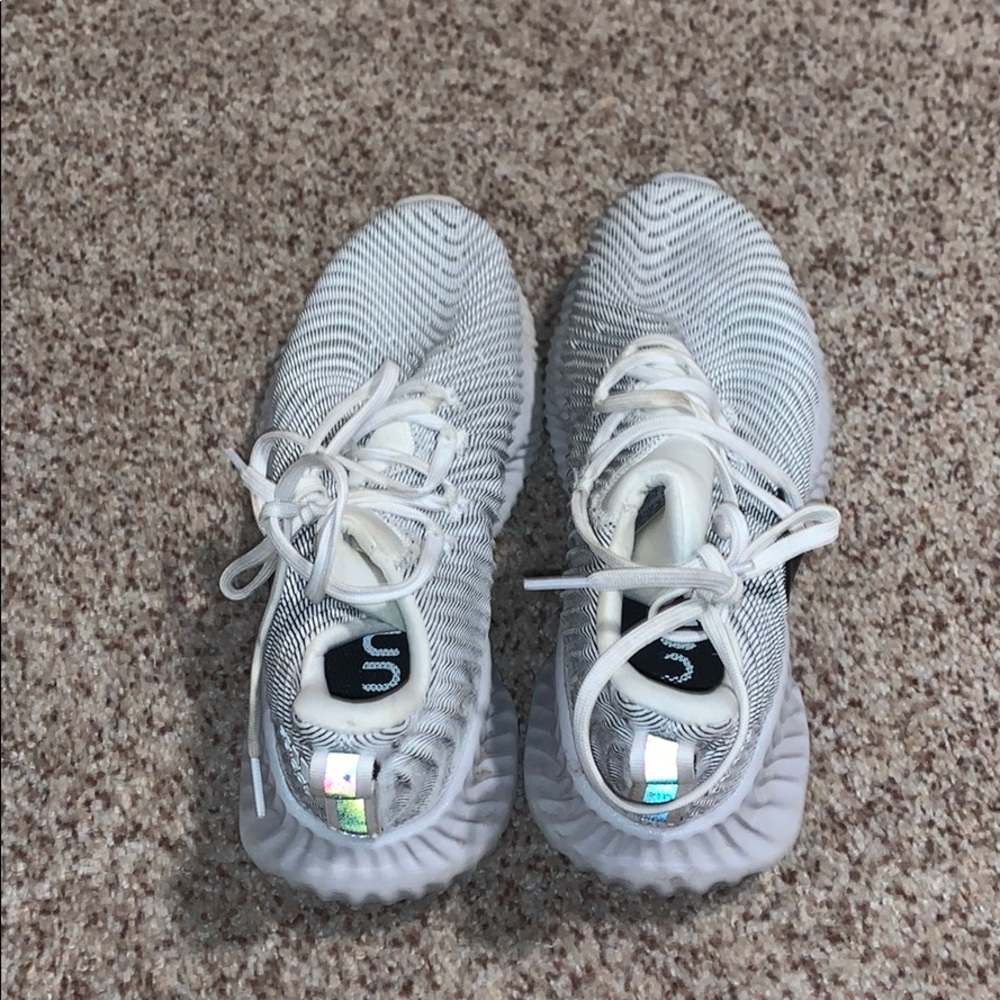 Adidas running shoes size 7 1/2 so cute